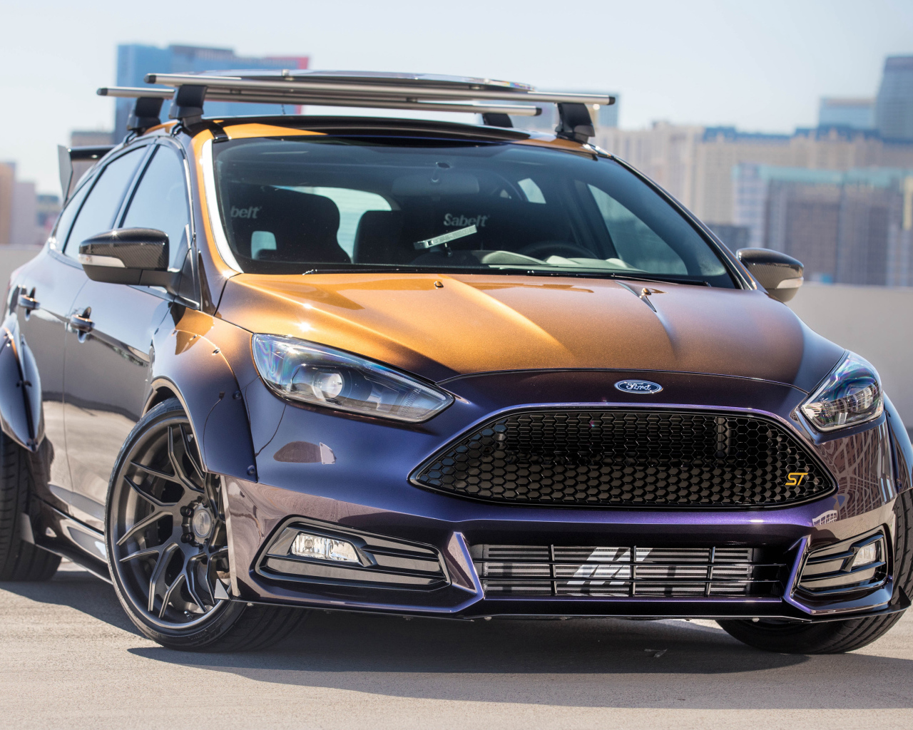 Коричневый автомобиль Ford Focus ST by Blood Type Racing, 2017