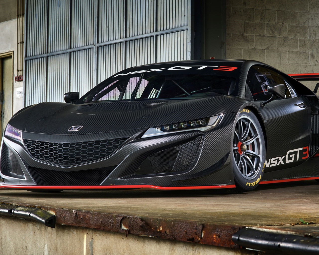 Стильный спортивный тюнингованный автомобиль Honda NSX GT3