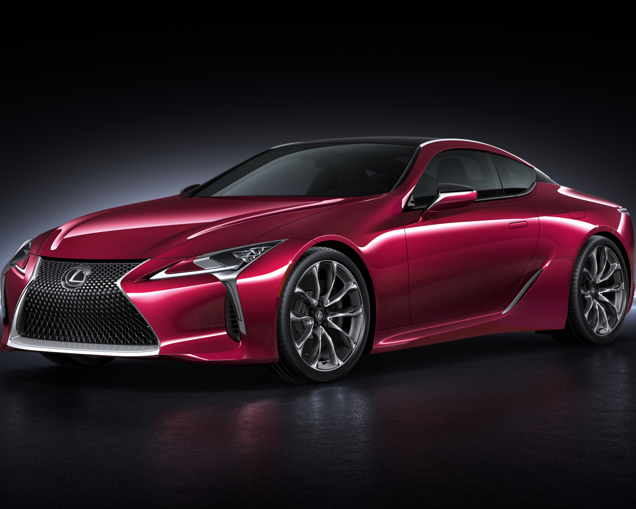 Автомобиль  Lexus LC500 Coupe, 2017 вишневого цвета 