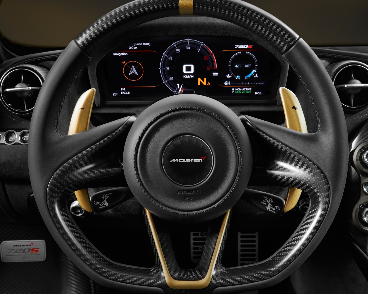 Кожаный руль автомобиля McLaren 720S, 2018