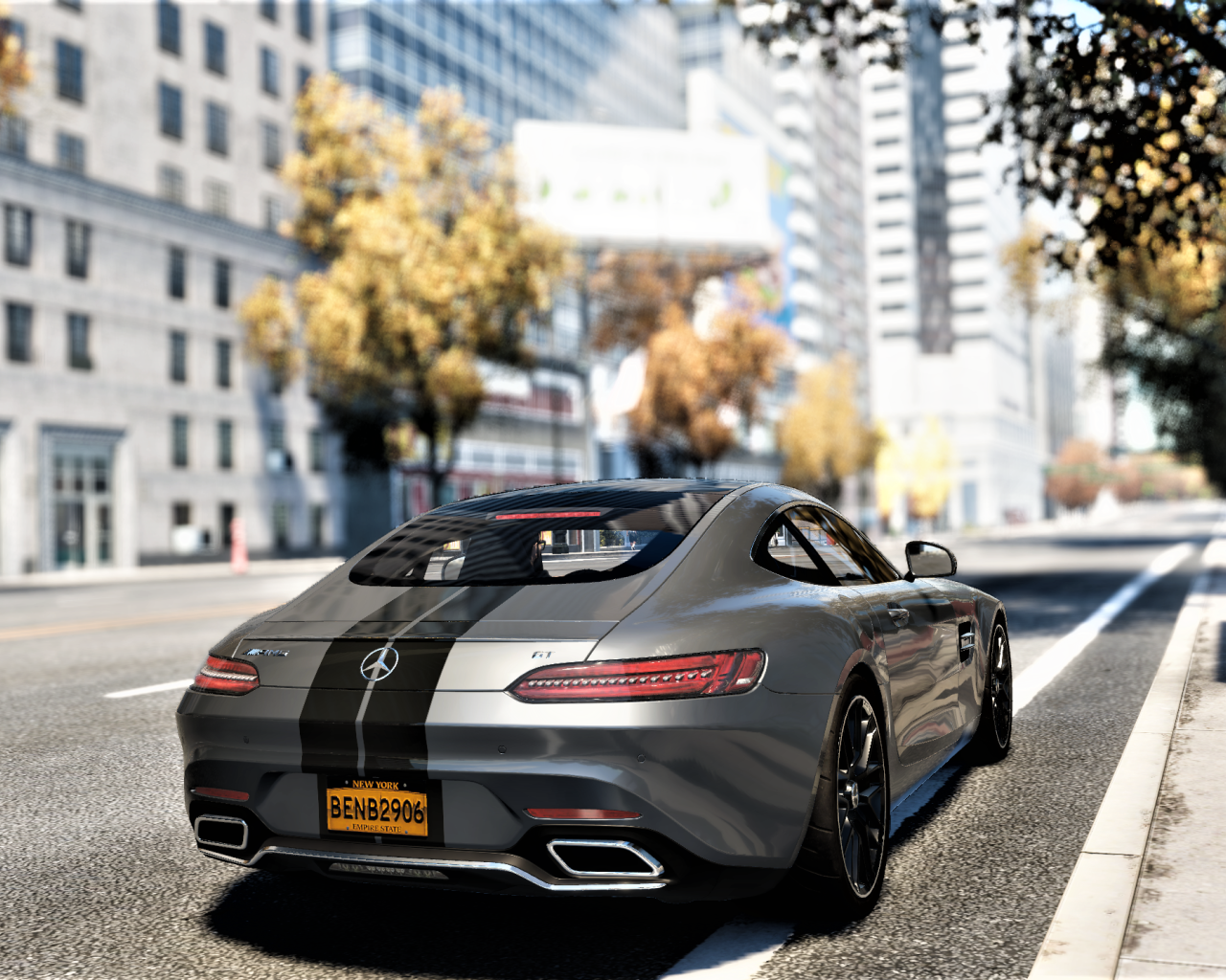 Спортивный автомобиль Mercedes-AMG GT вид сзади 