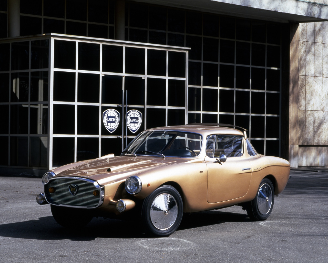 Ретро автомобиль  Lancia Flaminia Coupy