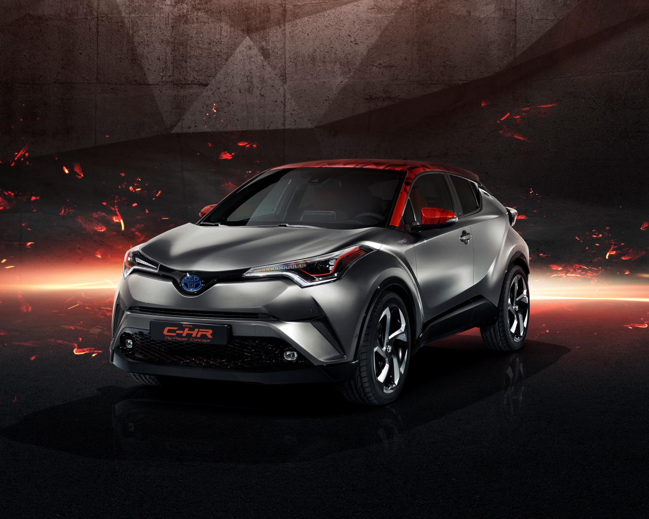 Стильный серебристый автомобиль Toyota C-HR Hy-Power, 2017