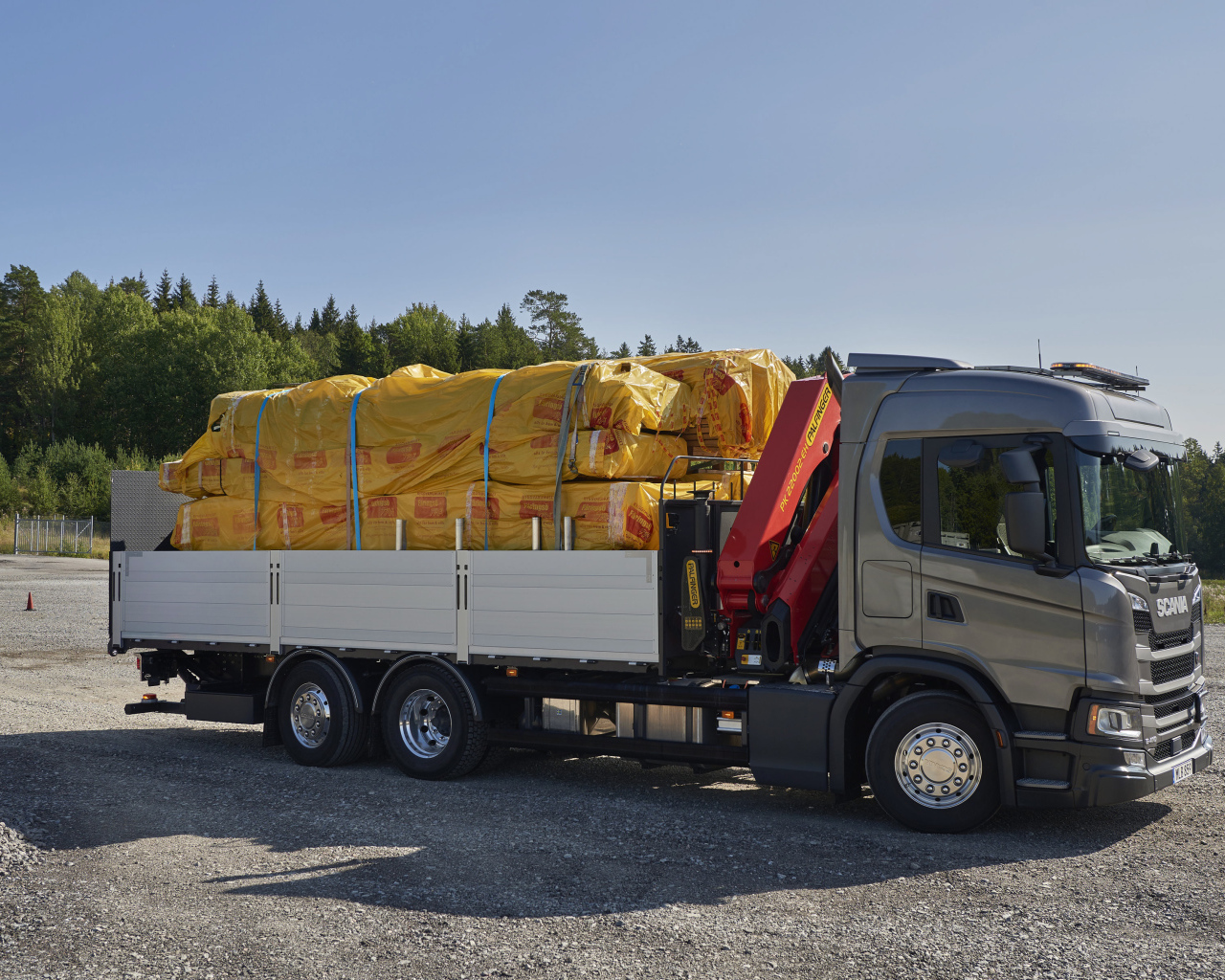 Груженый грузовик Scania  G 410, 2017