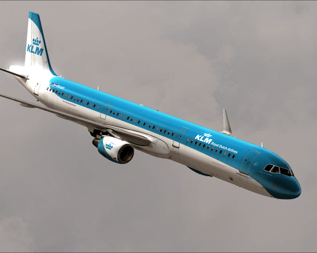 Airbus A321-200 авиакомпании KLM идет на посадку