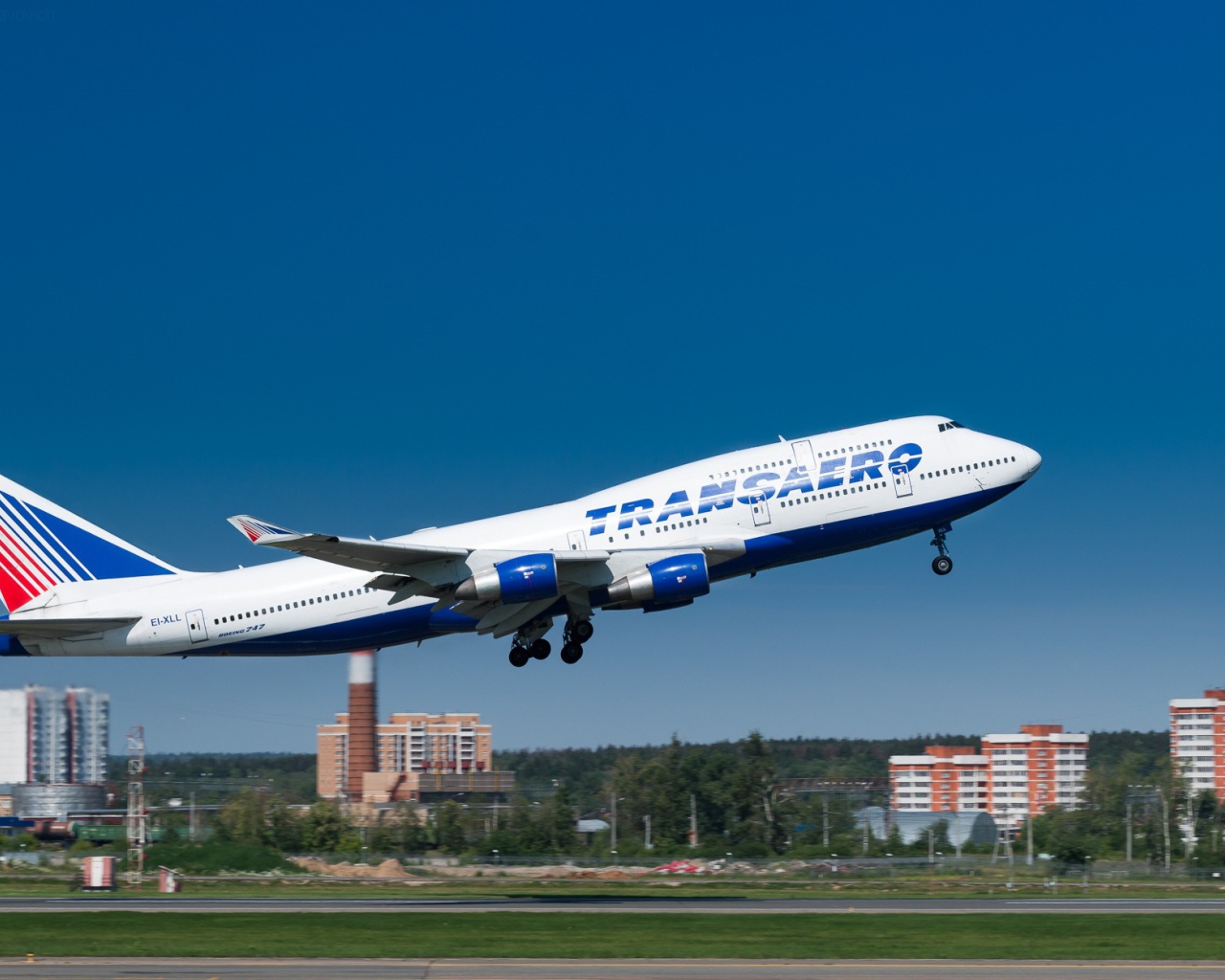 Boeing 747-412 EI-XLL  российской авиакомпании Transaero 