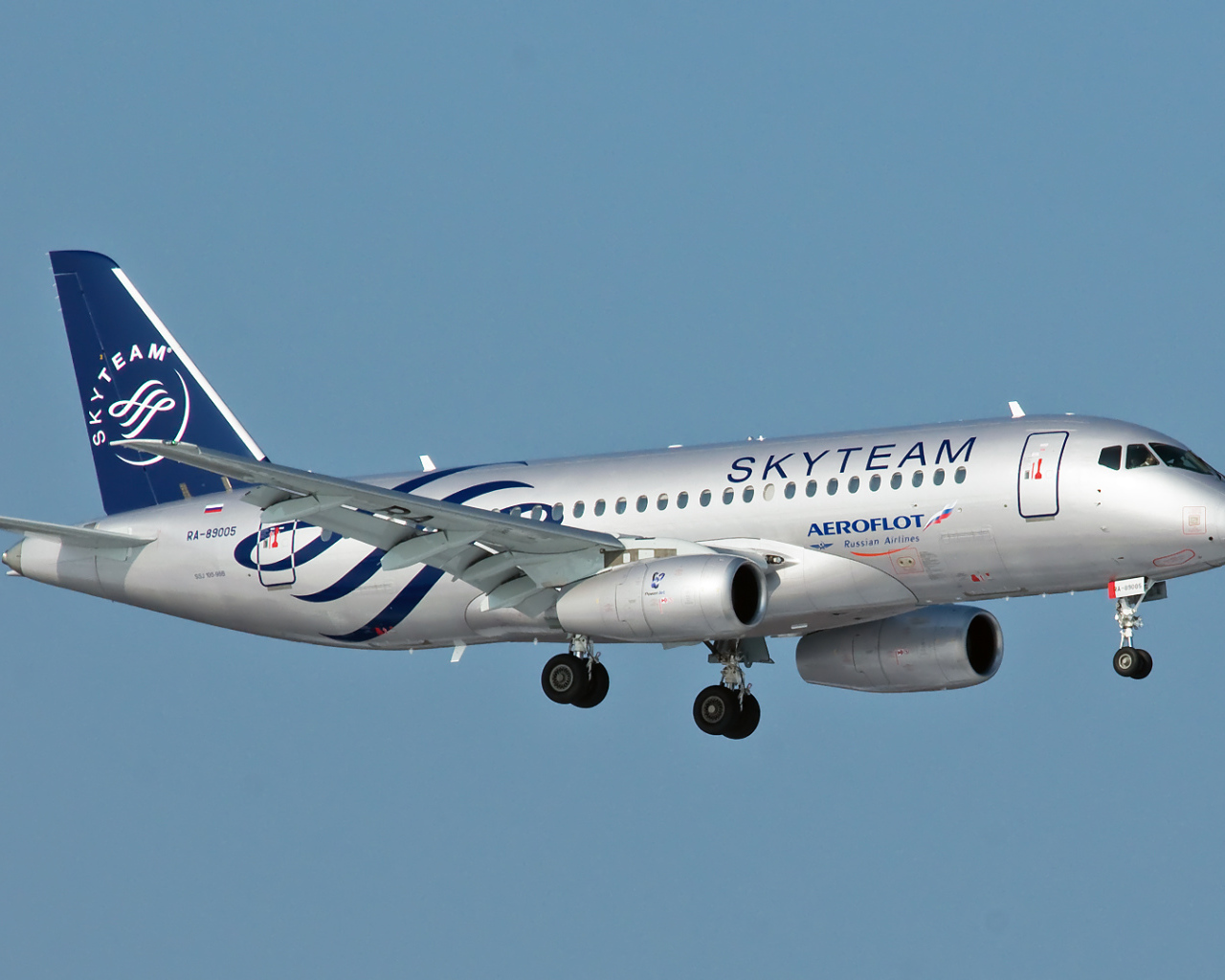 Пассажирский самолет авиакомпании Аэрофлот 