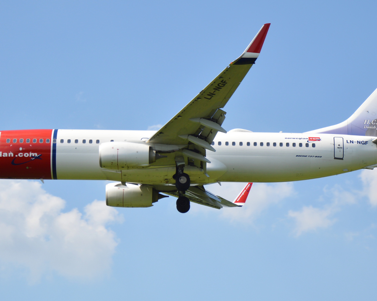 Самолет  Boeing 737 норвежской авиакомпании Norwegian Air Shuttle 