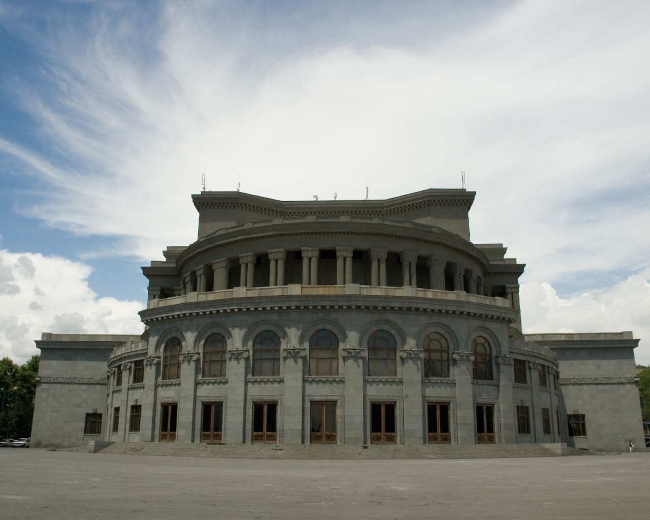 Армянский академический театр оперы и  балета   имени   А. Спендиарова, Ереван 
