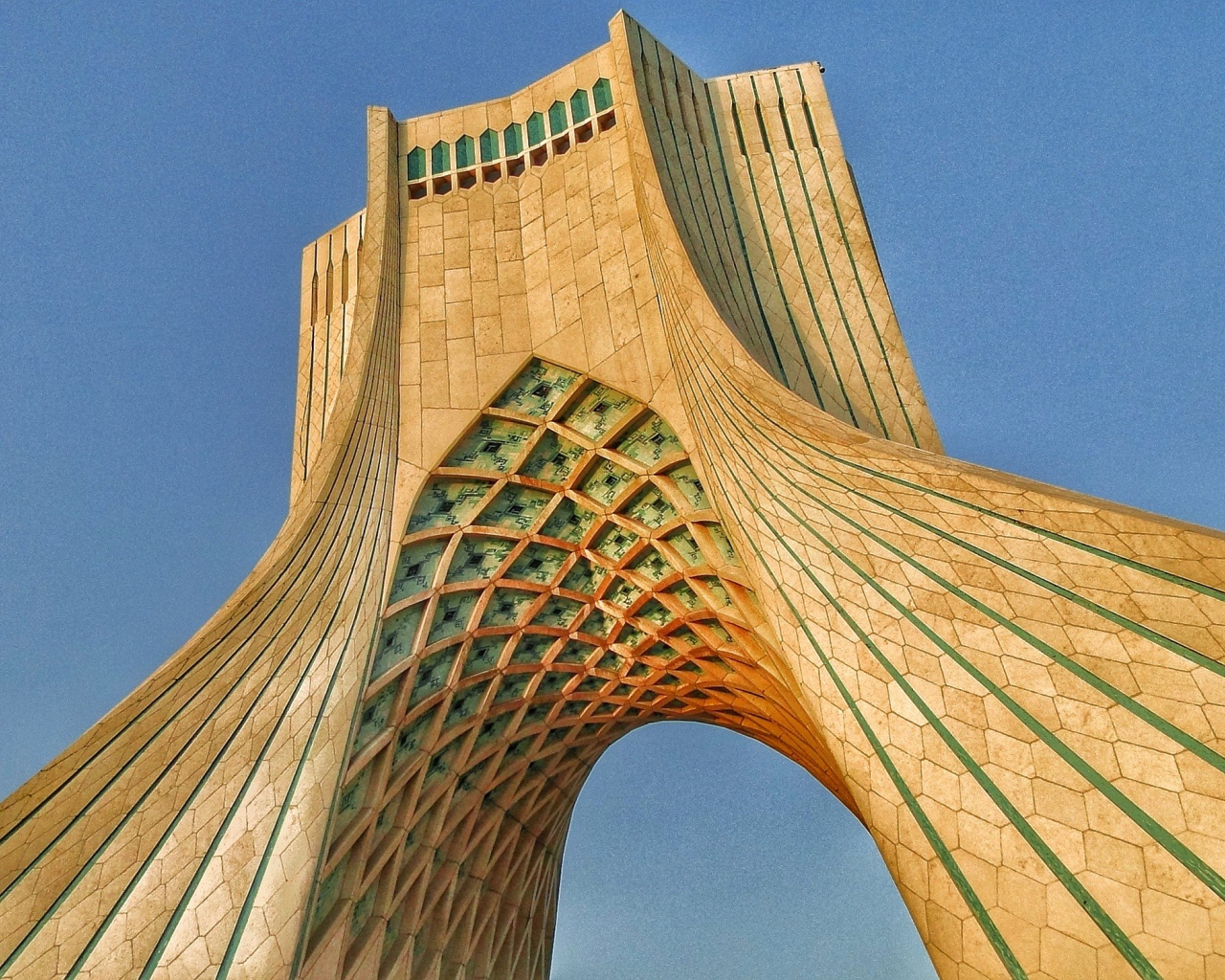 Красивая башня Азади город Тегеран 