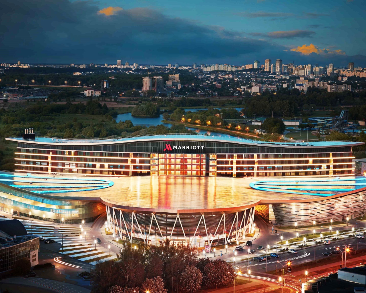 Отель Марриотт город Минск общий вид сверху 
