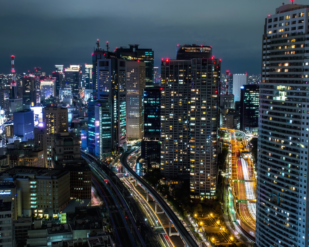 Ночной красивый город Токио 