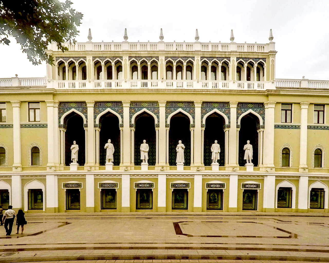 Музей азербайджанской литературы имени Низами Гянджеви Баку 