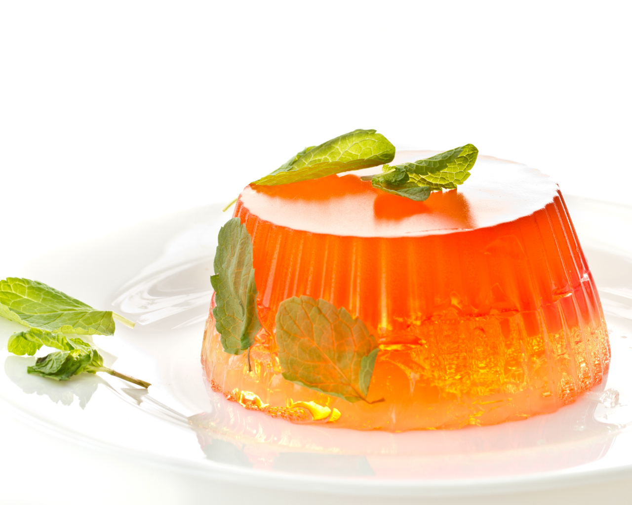 Аппетитное апельсиновое желе с мятой 