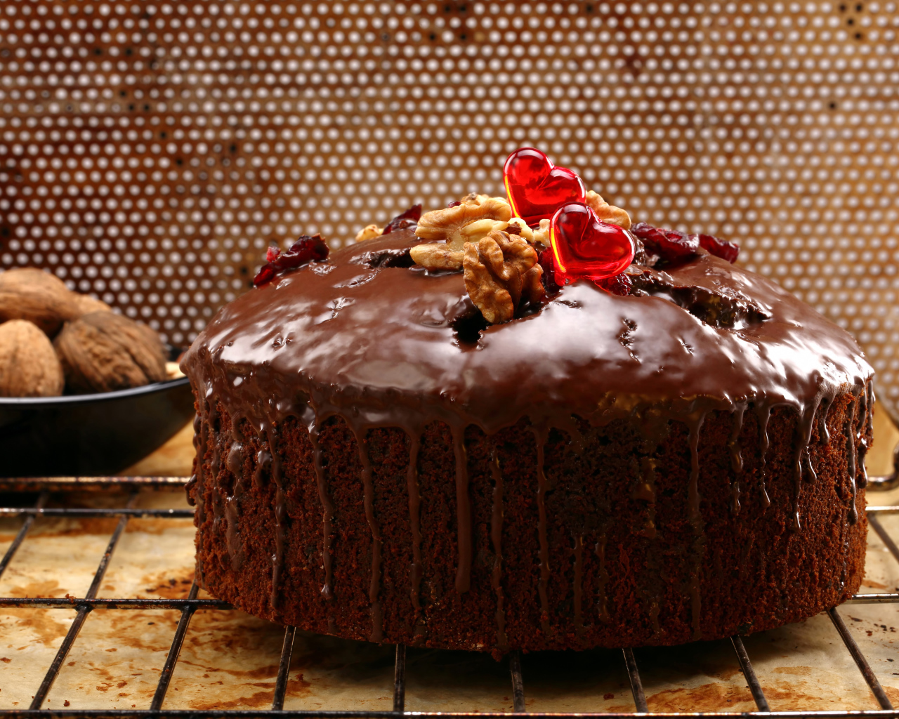 Шоколадный пирог с грецкими орехами 