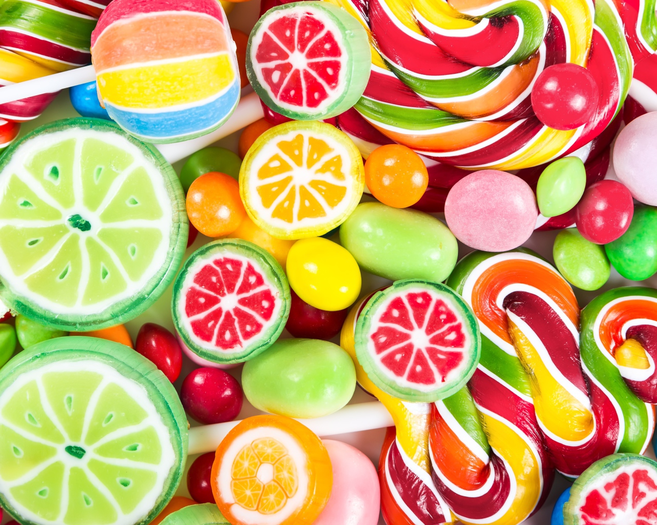 Разные разноцветные леденцы