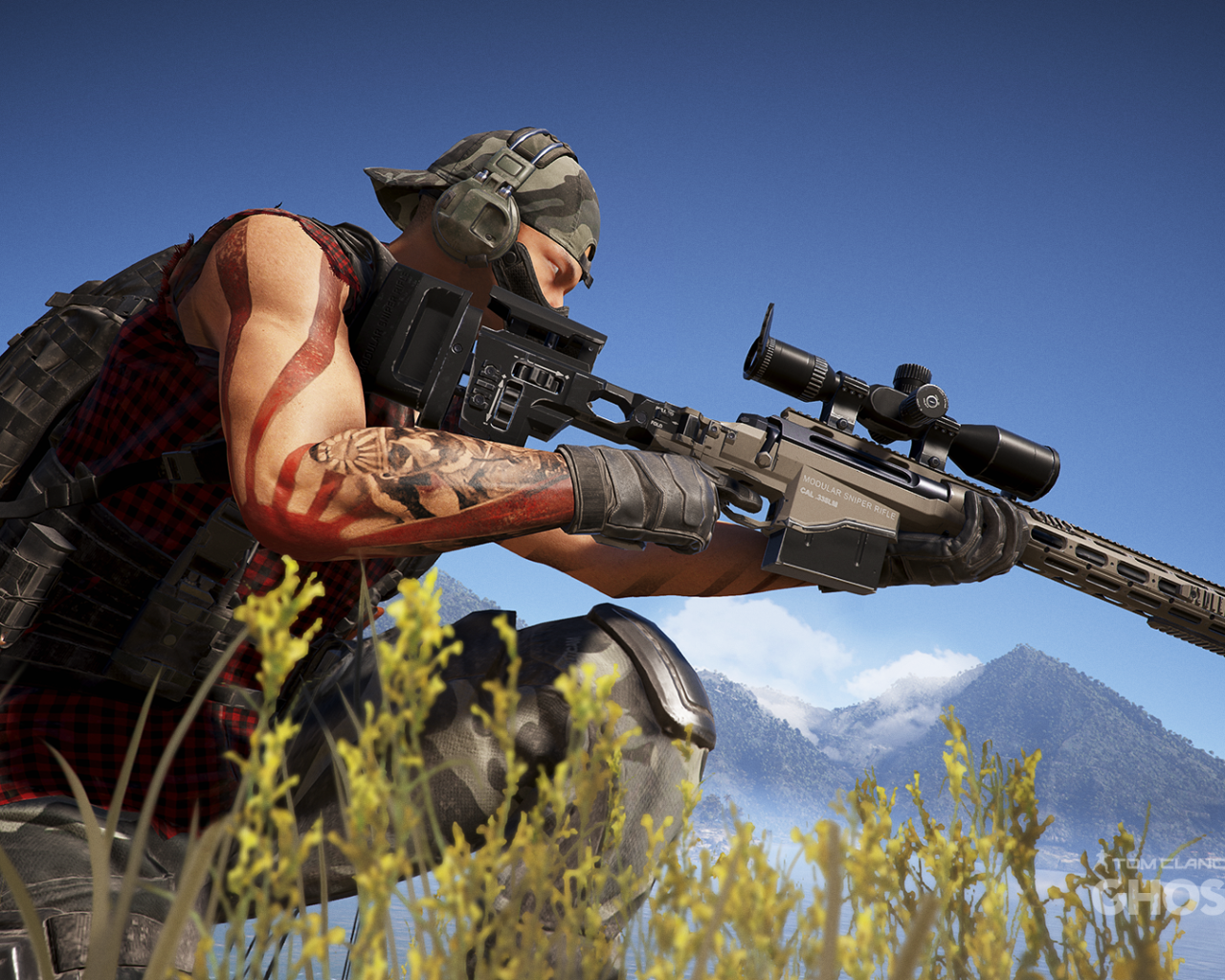 Персонаж игры Tom Clancy's Ghost Recon Wildlands с оптической винтовкой 