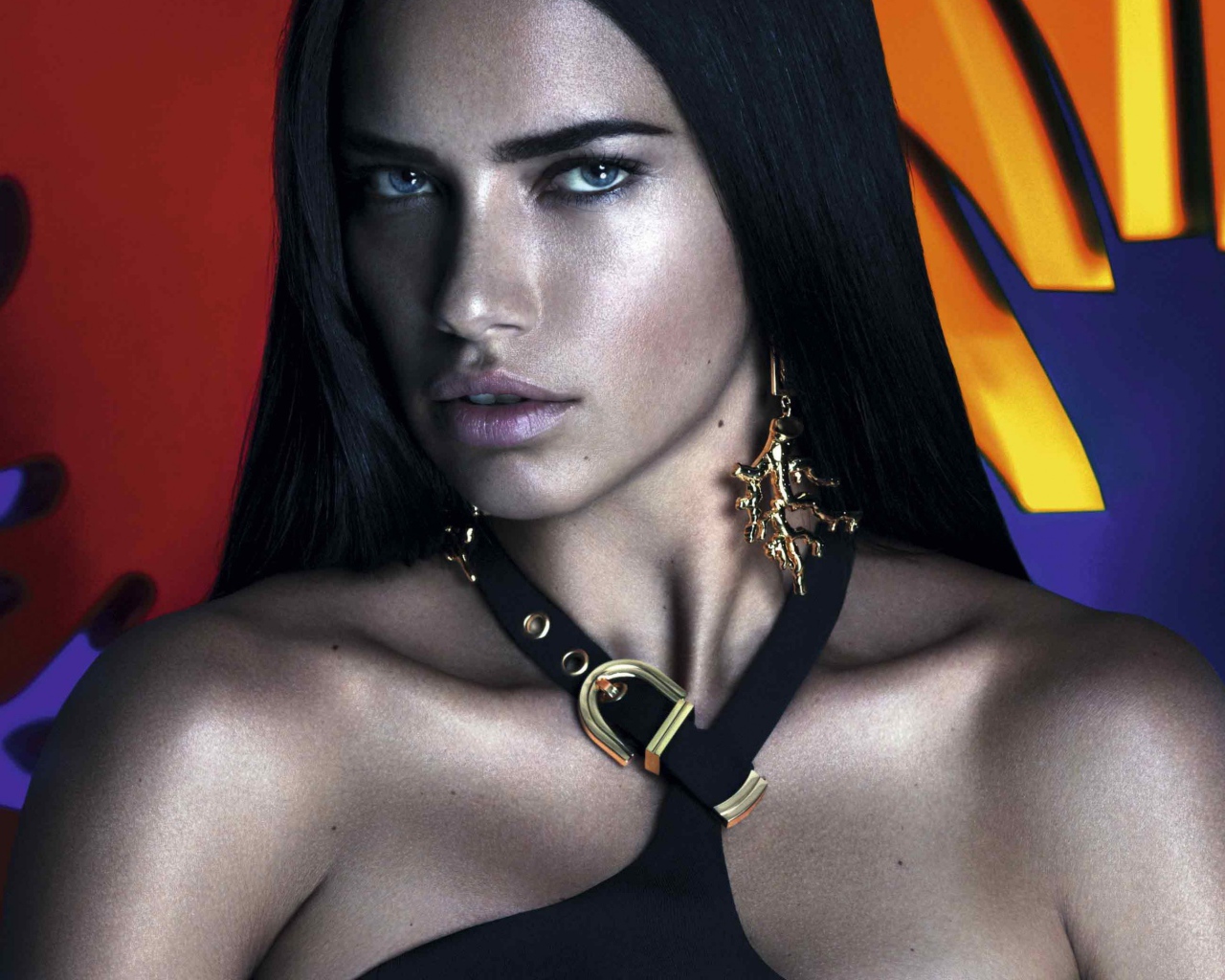 Эффектная девушка супермодель Адриана Лима