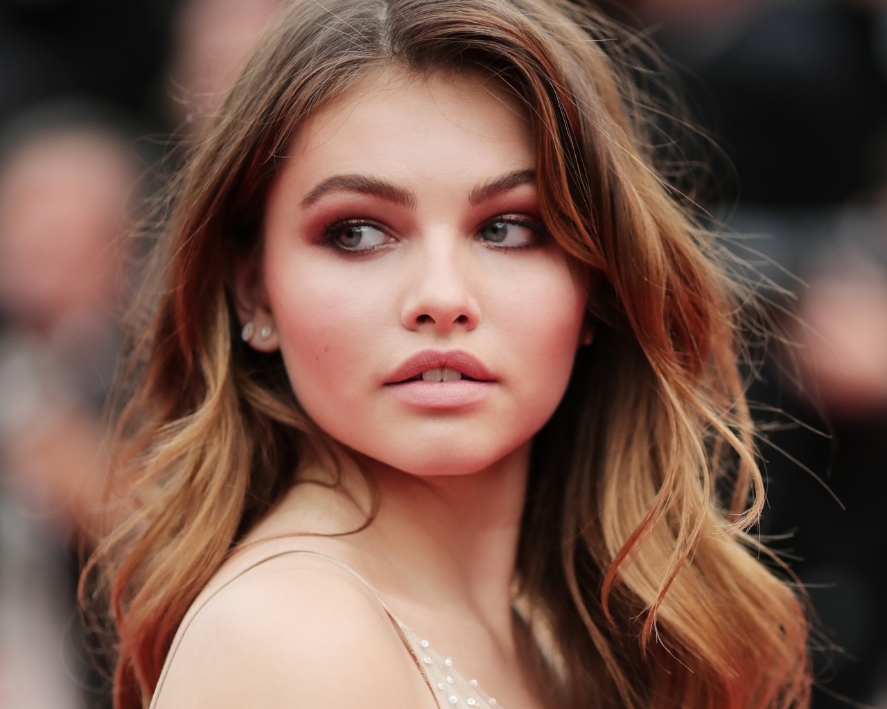 Молодая девушка фотомодель Тилан Блондо