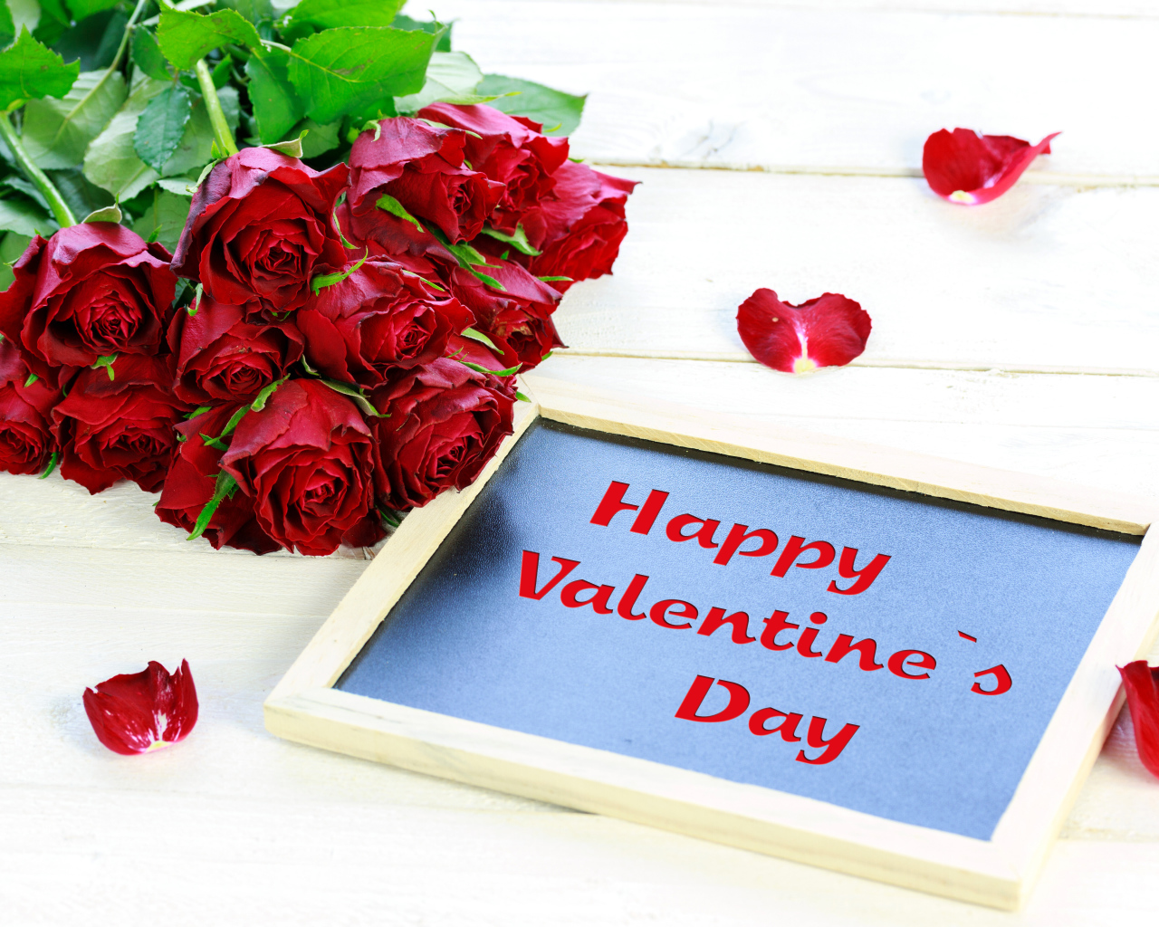 Букет красных роз с табличкой День Святого Валентина, 14 февраля
