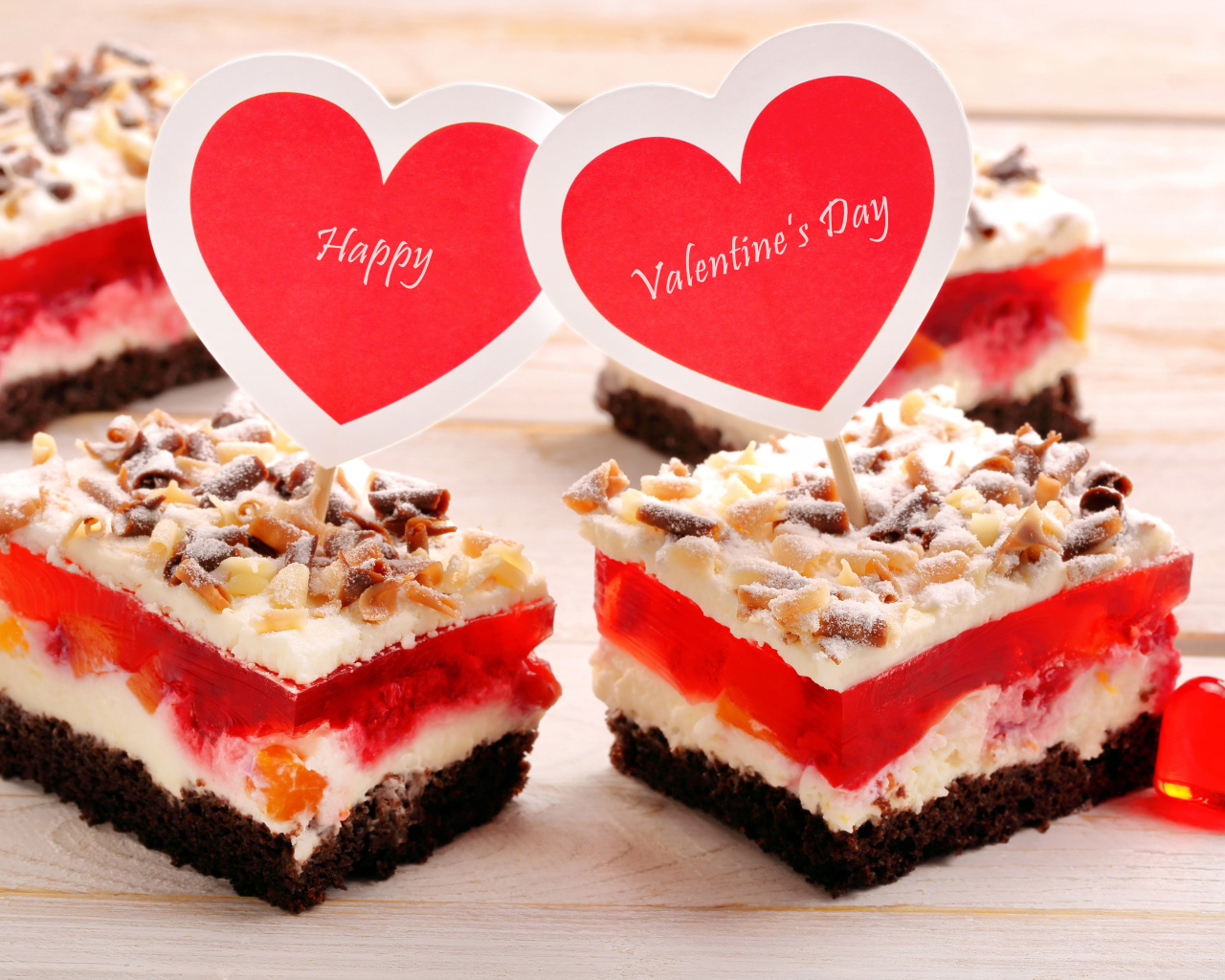 Пирожные с желе на День Святого Валентина