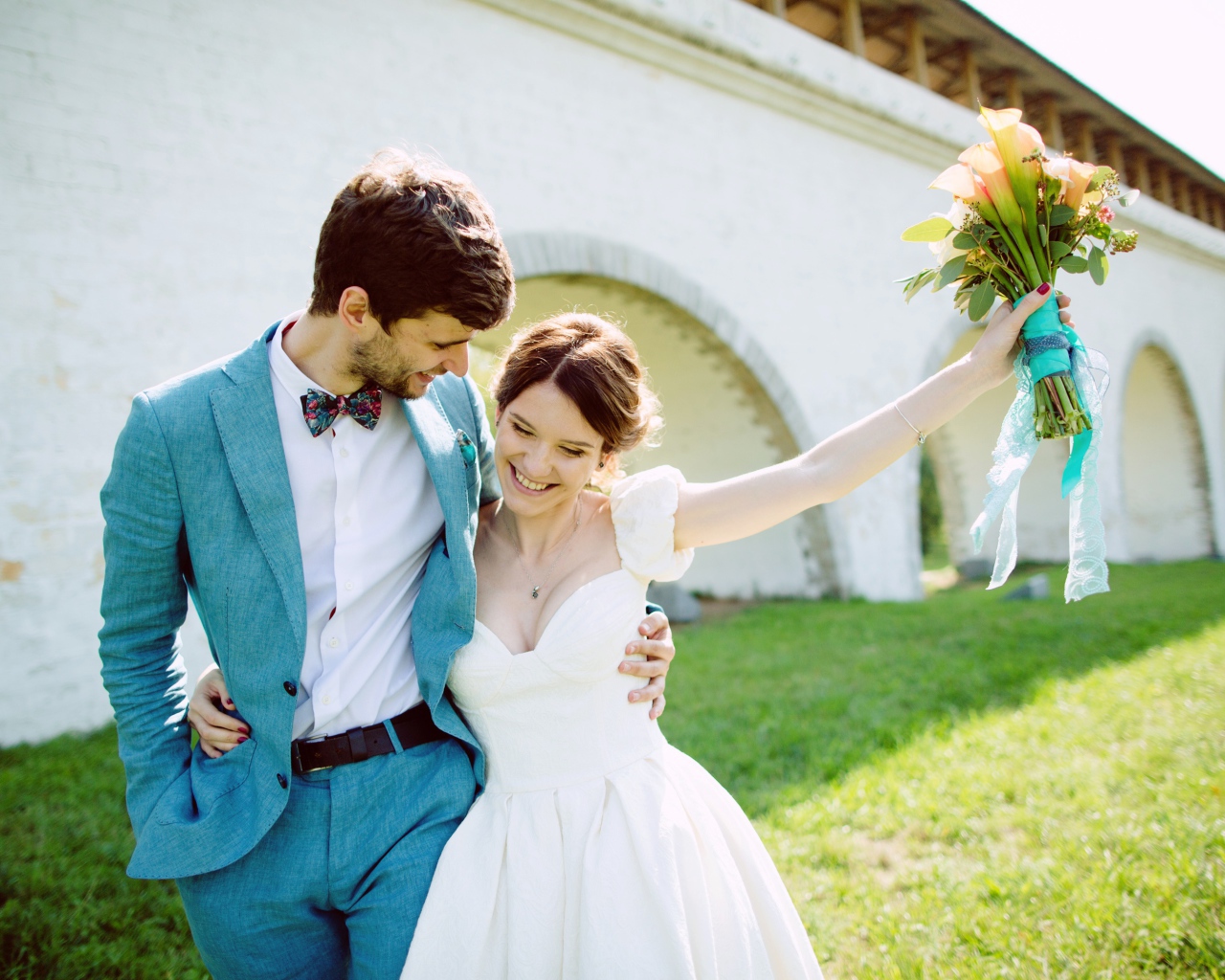 Влюбленные счастливые жених и невеста