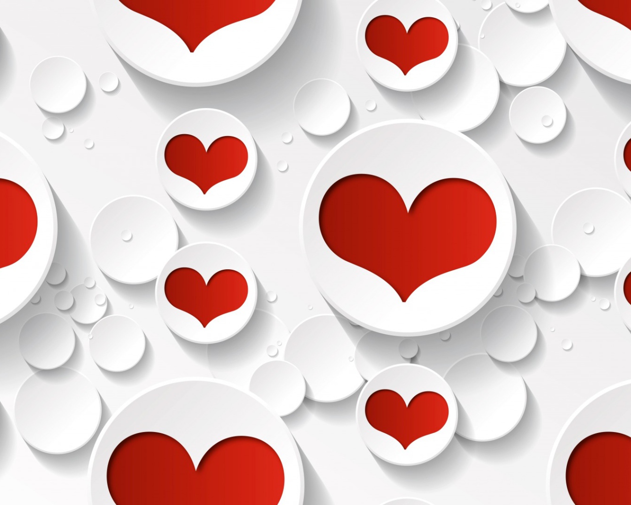 Белые шары с красными сердцами 