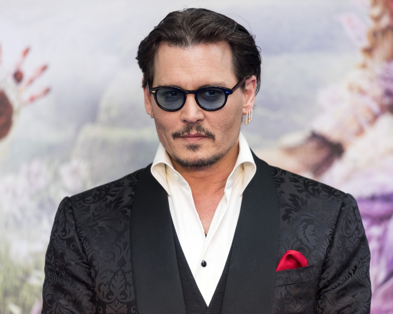 Стильный популярный актер Джонни Депп