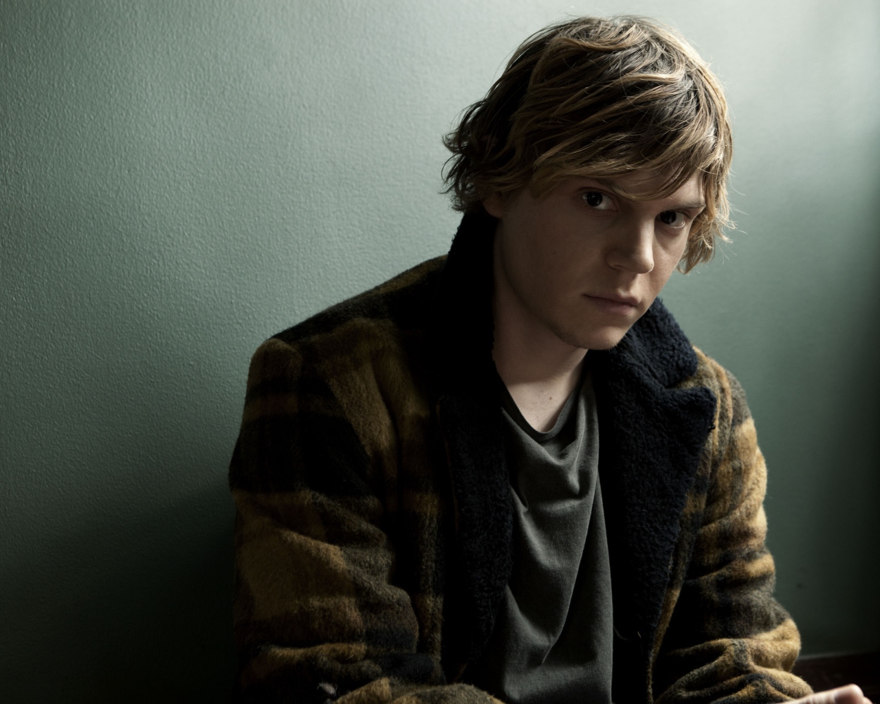 Молодой американский актер Эван Питерс