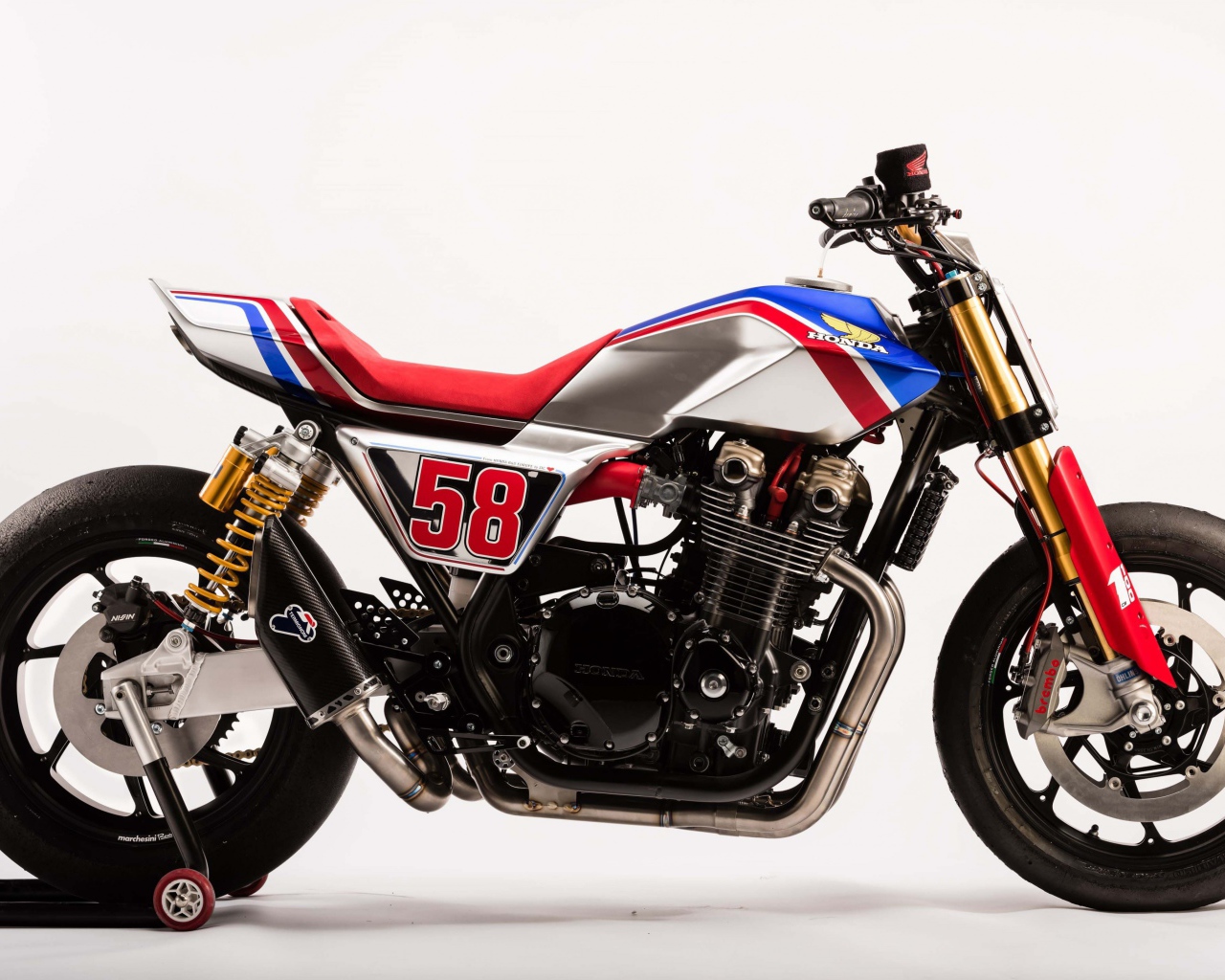 Мотоцикл Honda CB1100 TR, 2017 вид сбоку