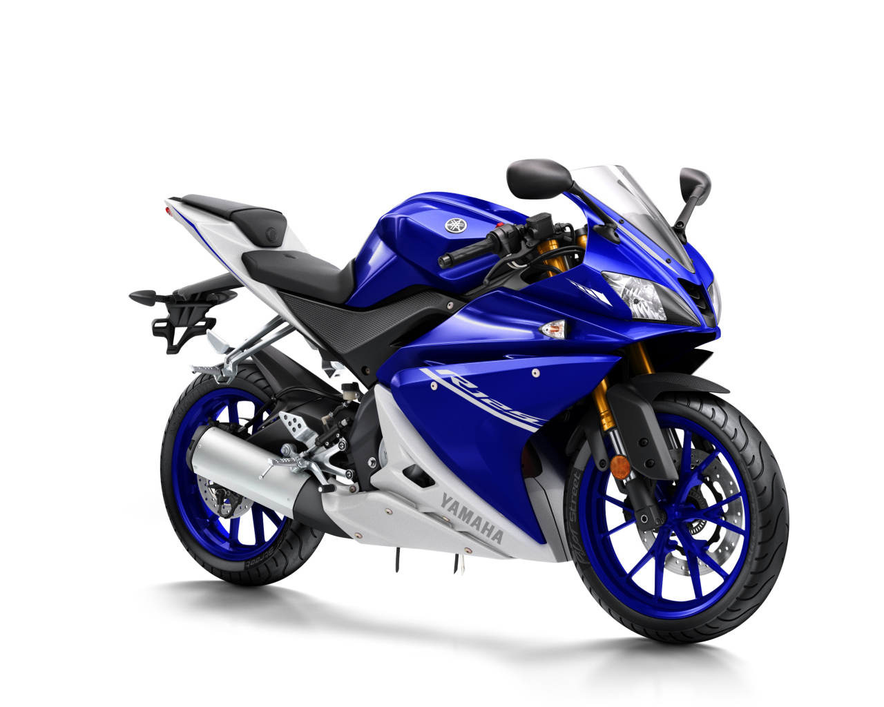 Синий мотоцикл Yamaha  YZF-R125,  на белом фоне