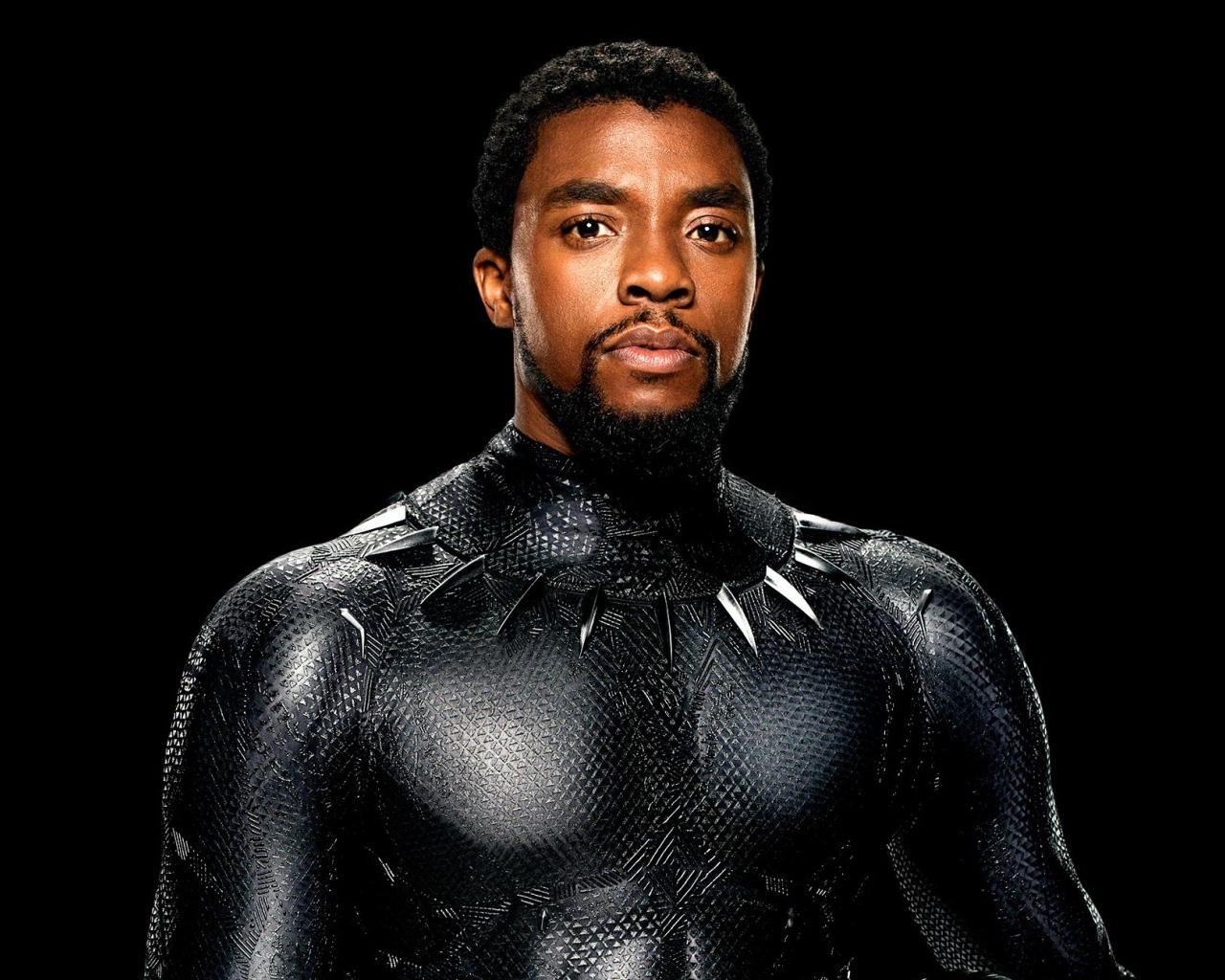 Актер Чедвик Боузман в фантастическом фильме Черная пантера, 2018