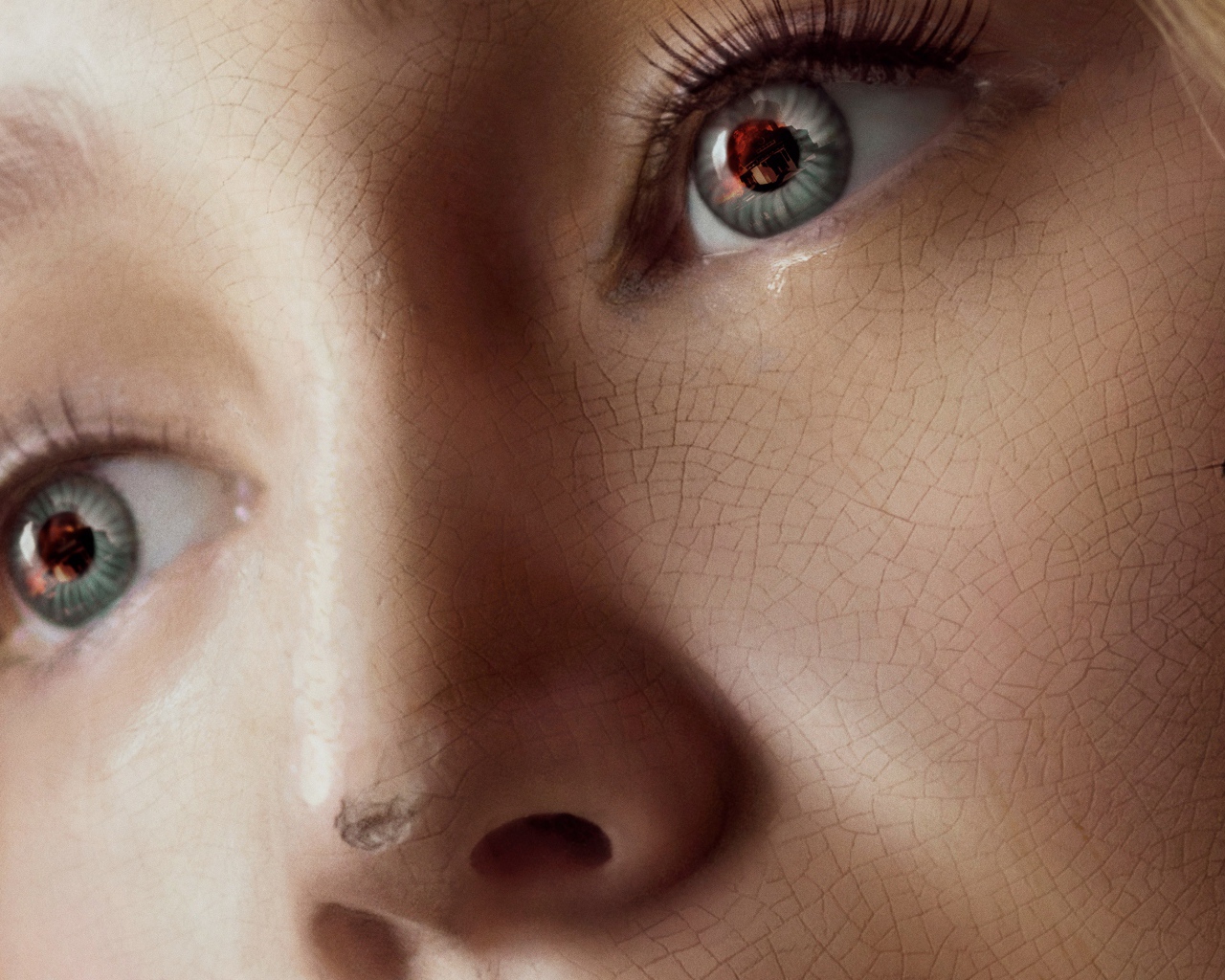 Актриса Дженнифер Лоуренс в фильме ужасов Мама, 2017