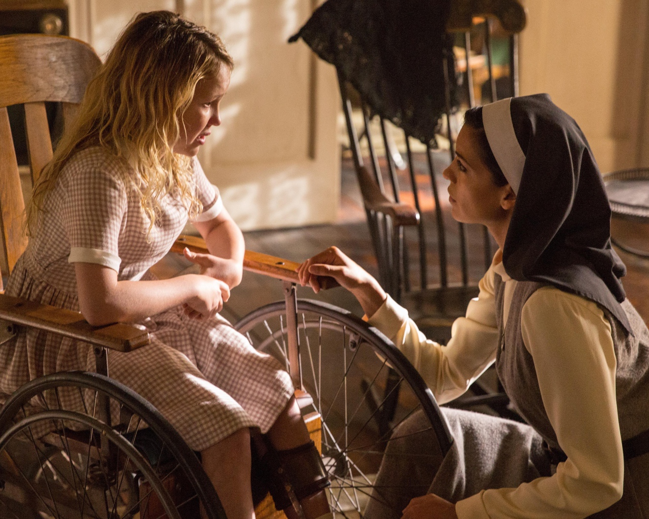 Персонажи фильма ужасов Проклятие Аннабель 2. Зарождение зла, 2017