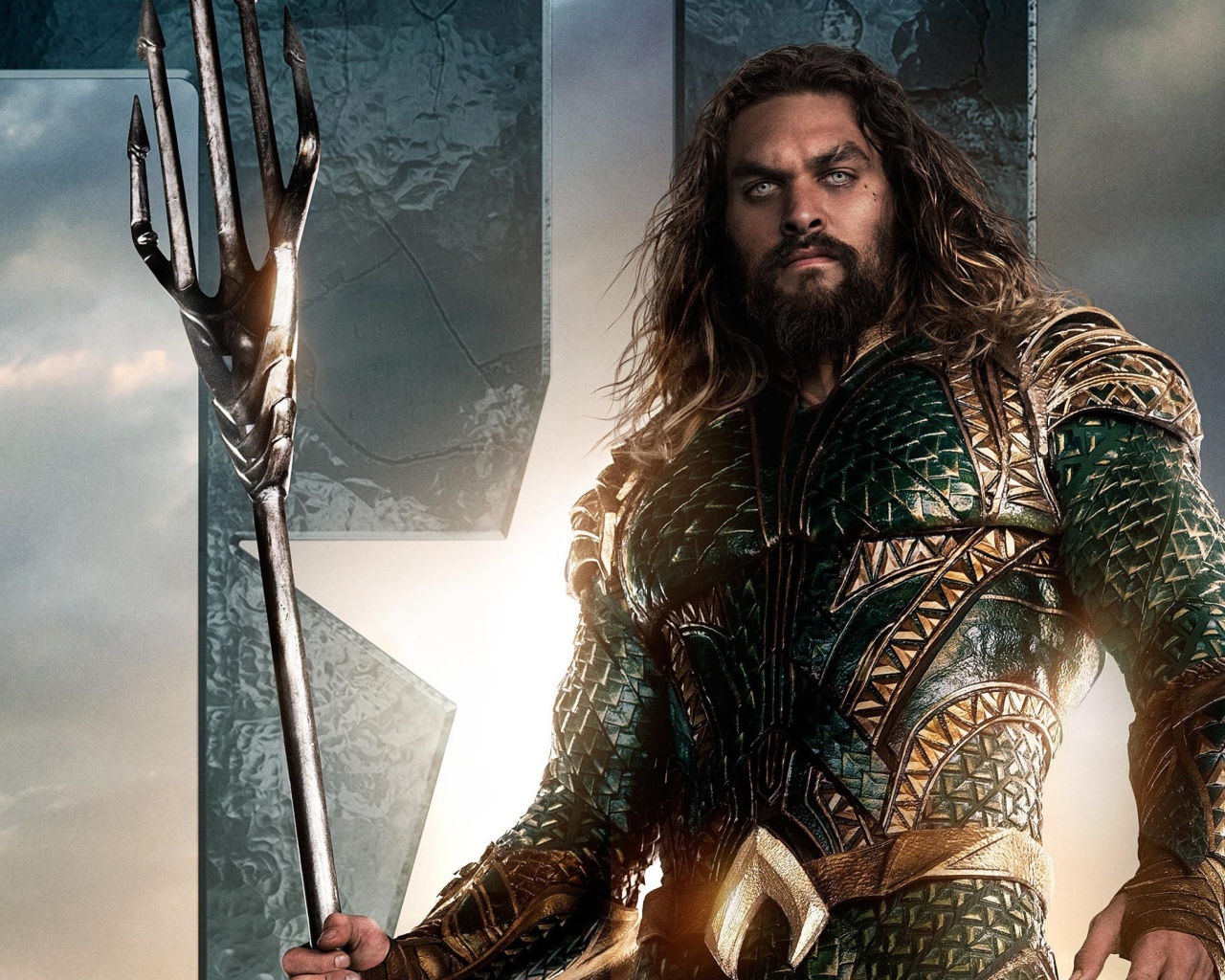 Супергерой Аквамен, актер Джейсон Момоа фильм Лига справедливости, 2017