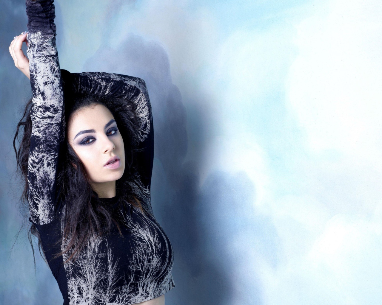 Молодая британская певица Charli XCX