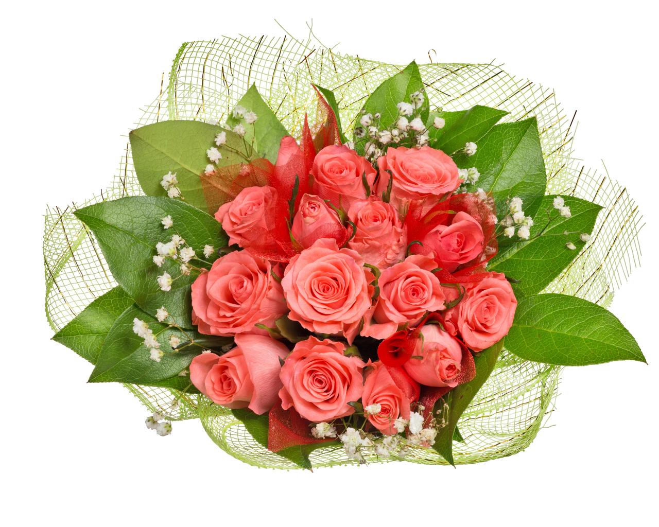 Букет розовых роз с большими зелеными листьями на белом фоне