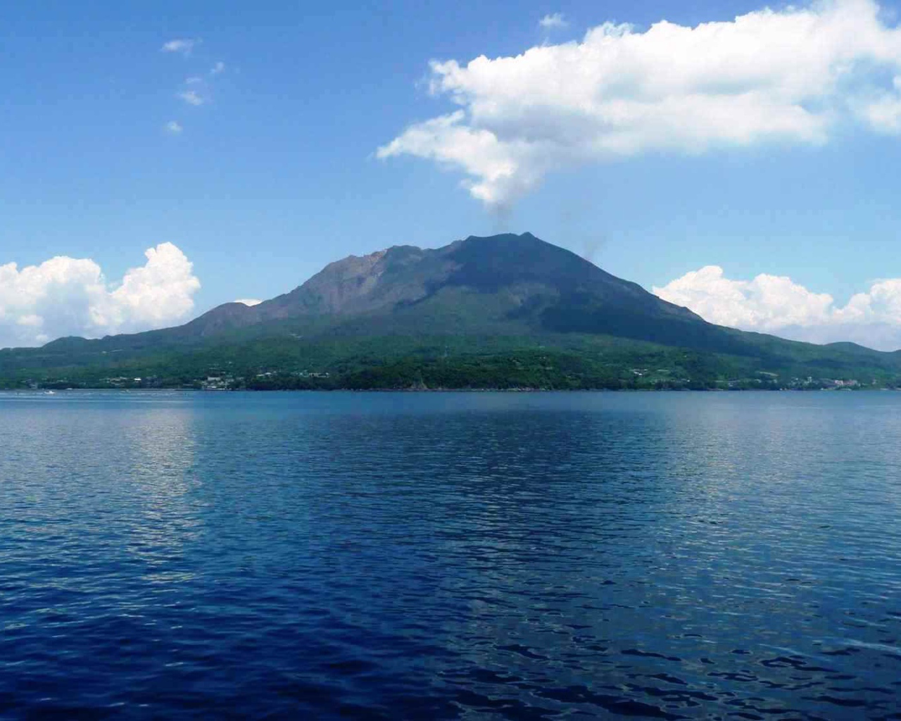 Вулкан Сакурадзима, Япония 