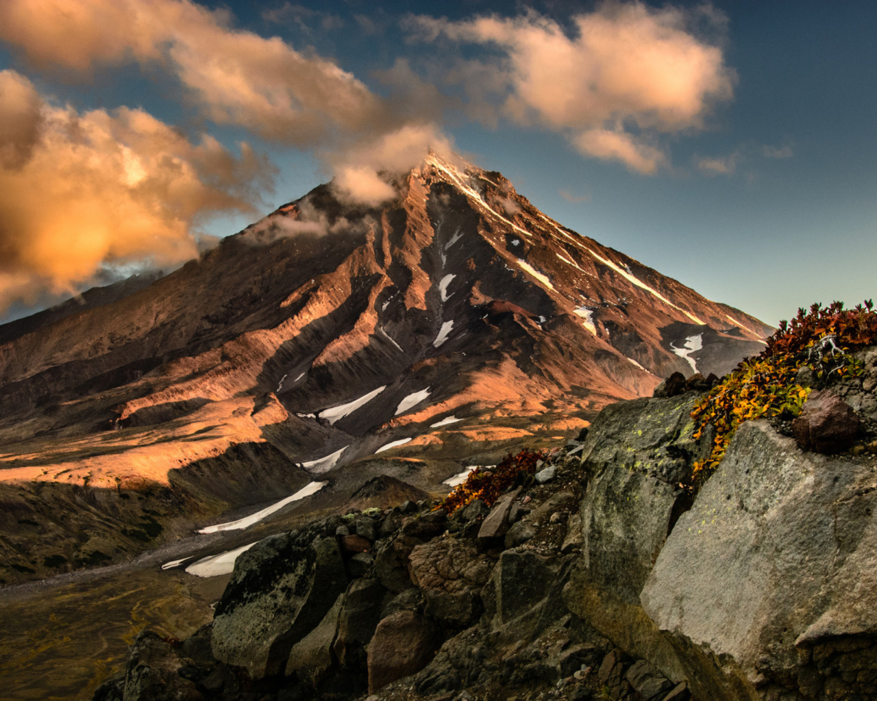Вид на вулкан Камчатка, Россия 