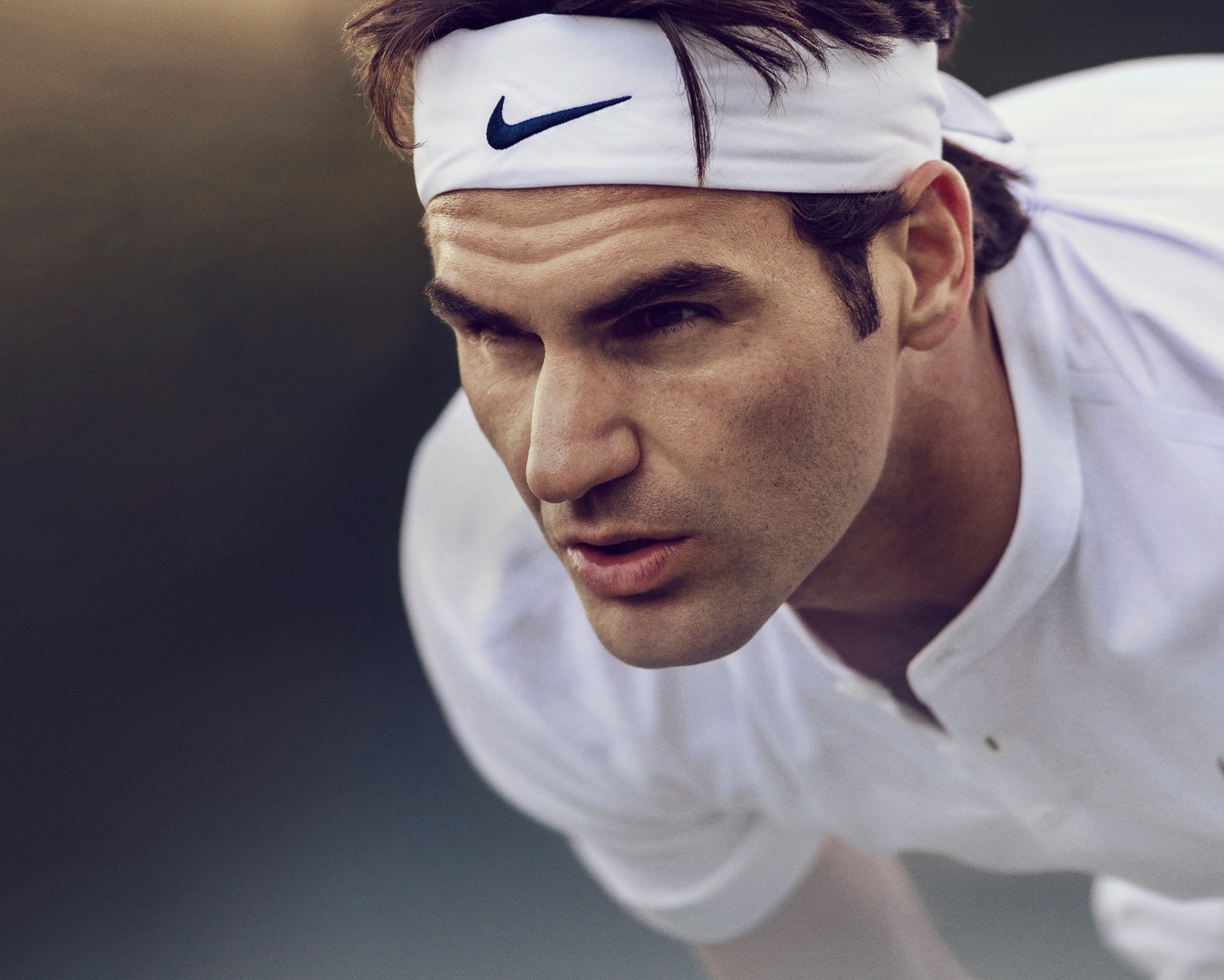 Суровый взгляд теннисиста Роджера Федерера 