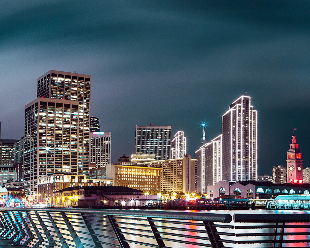 Красивый ночной город Сан - Франциско  