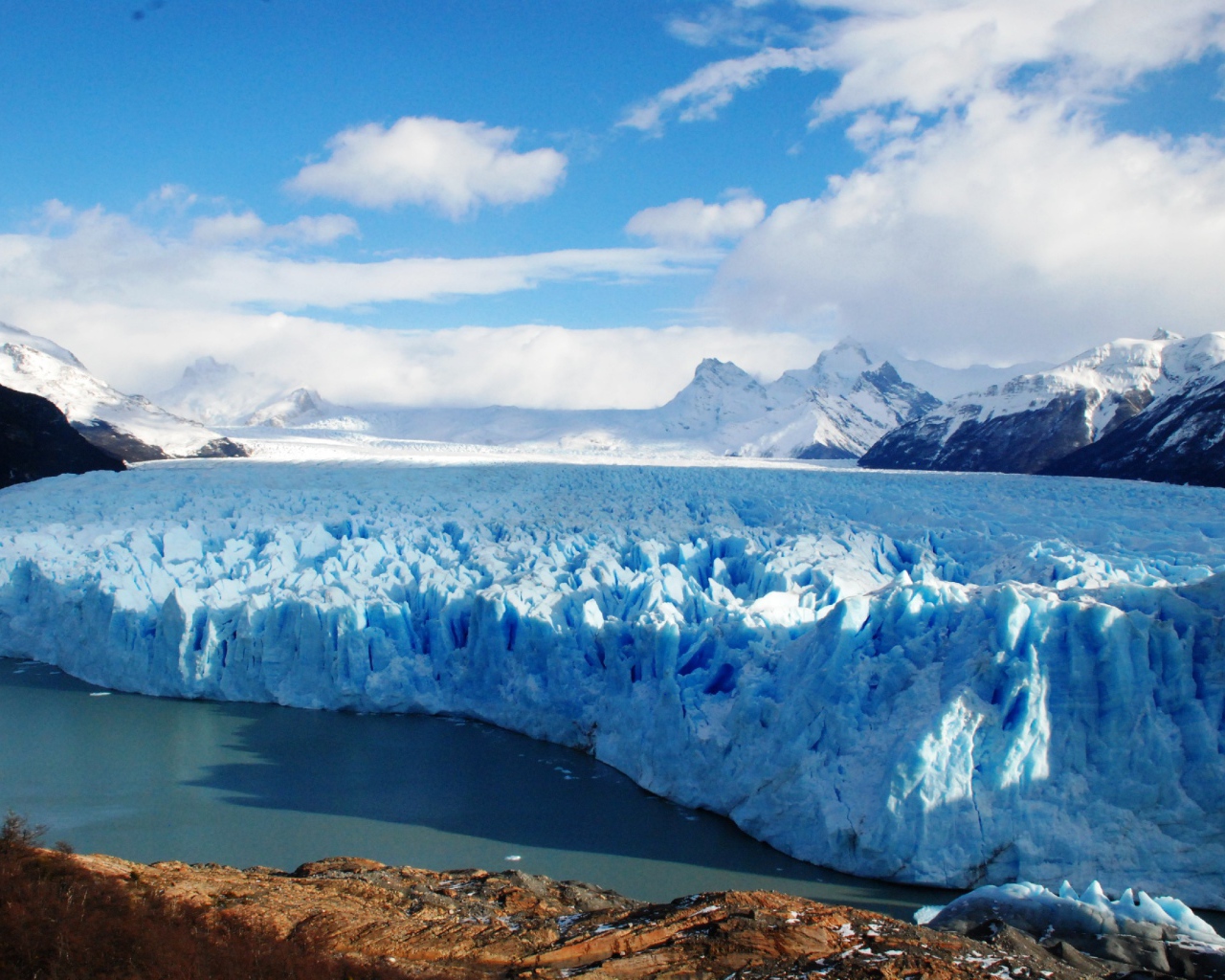 Голубой ледник Грей в Патагонии, Чили 