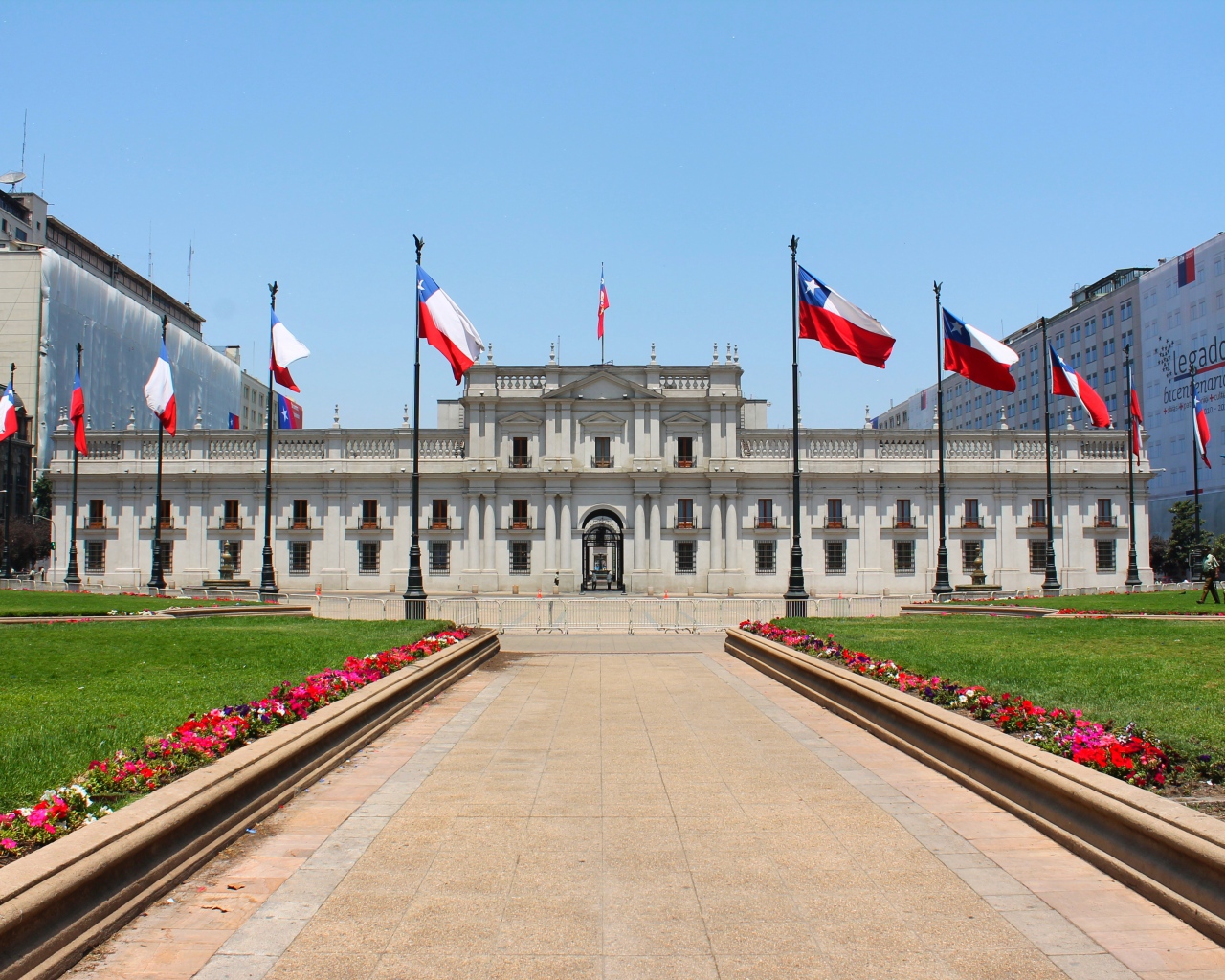 Дворец президента Ла-Монеда, Сантьяго Чили 