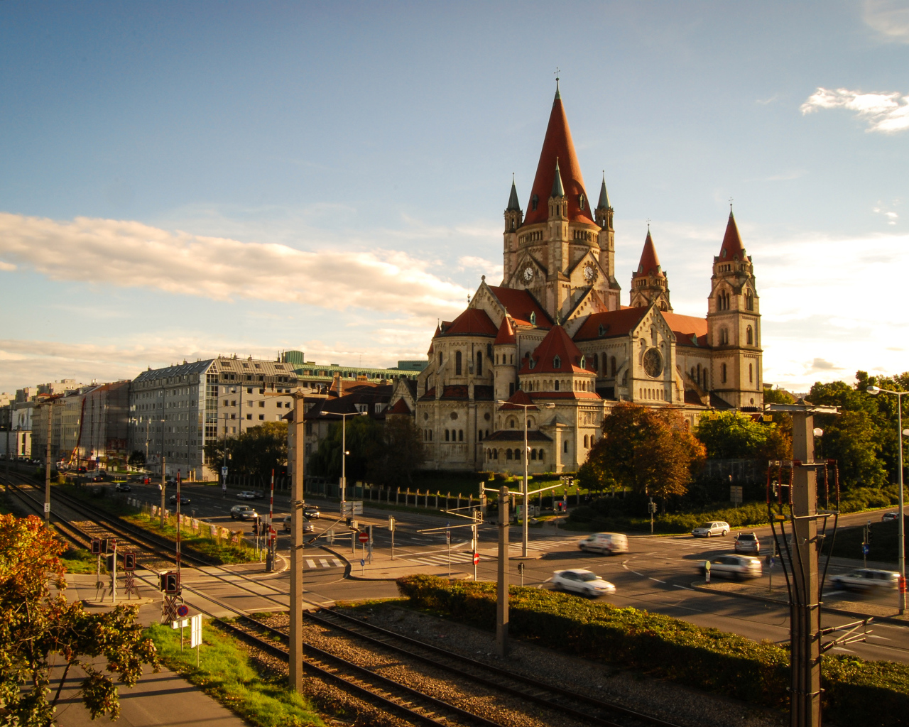 Вид на город и церковь Франциска Ассизского, Вена. Австрия 