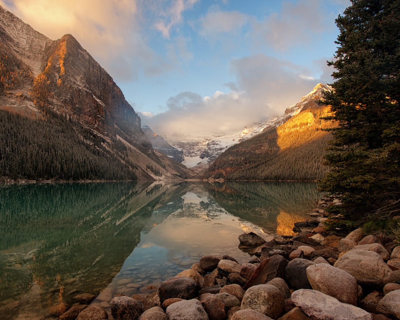 Рассвет в горах,  национальный парк Банф, Канада 