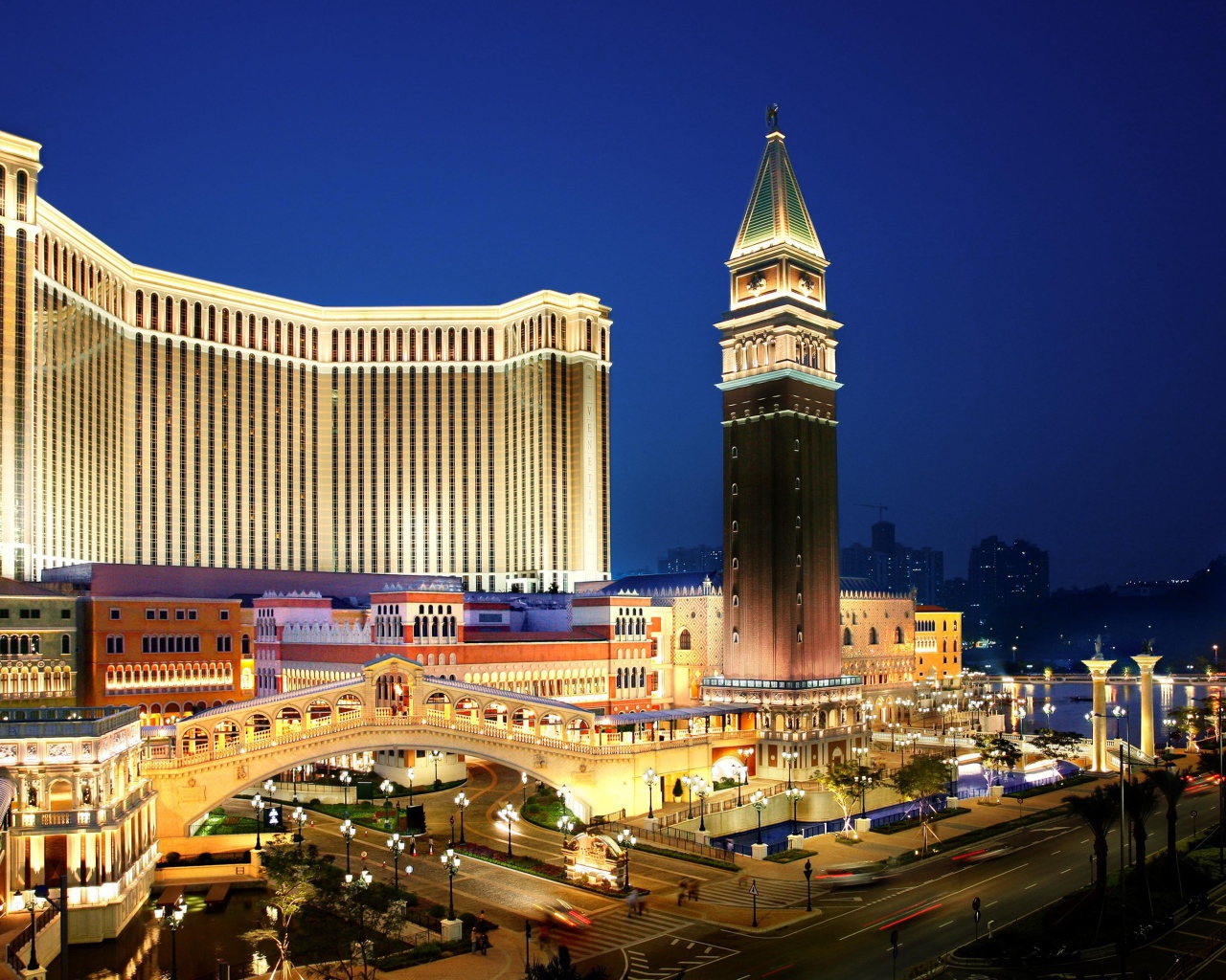 Отель Venetian в ночное время, Макао, Китай 