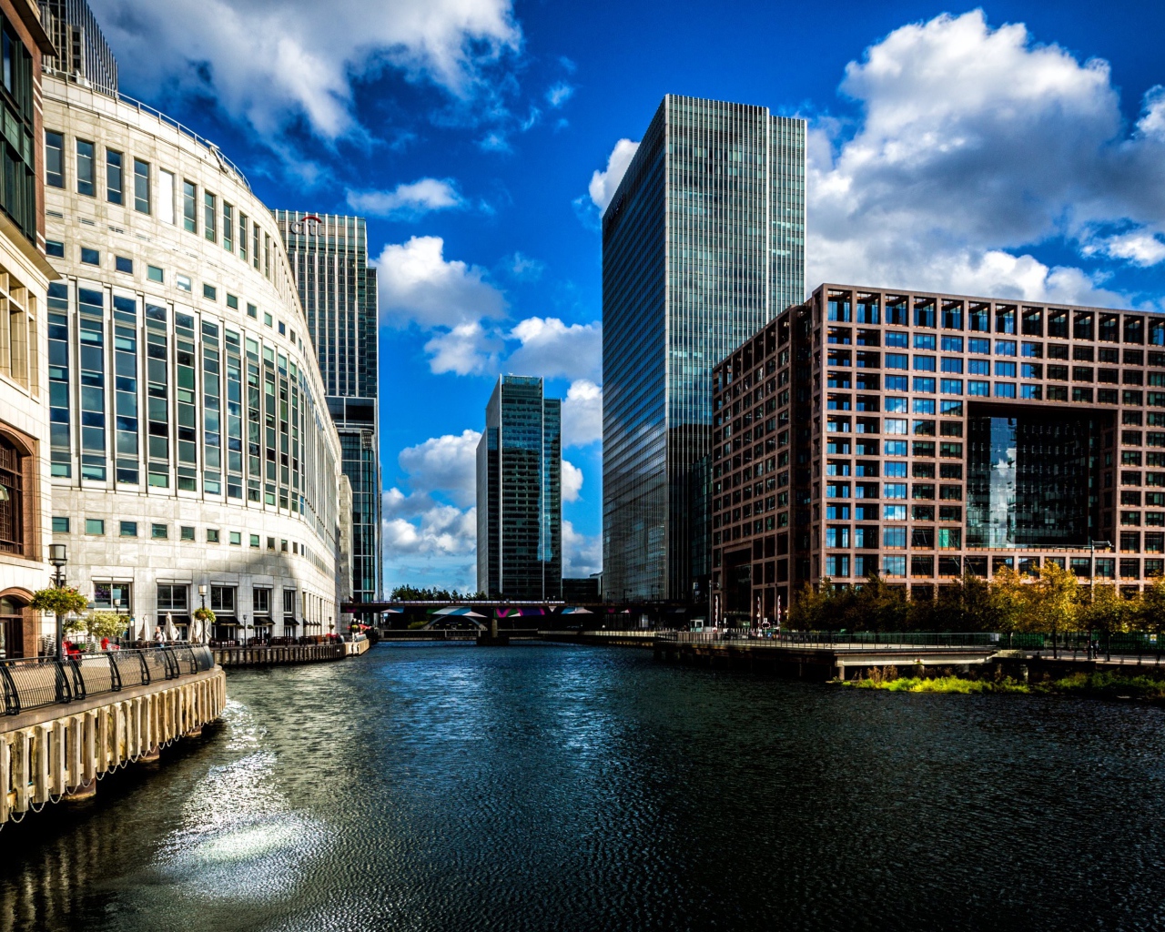 Деловой квартал Канэри-Уорф, Лондон, Великобритания