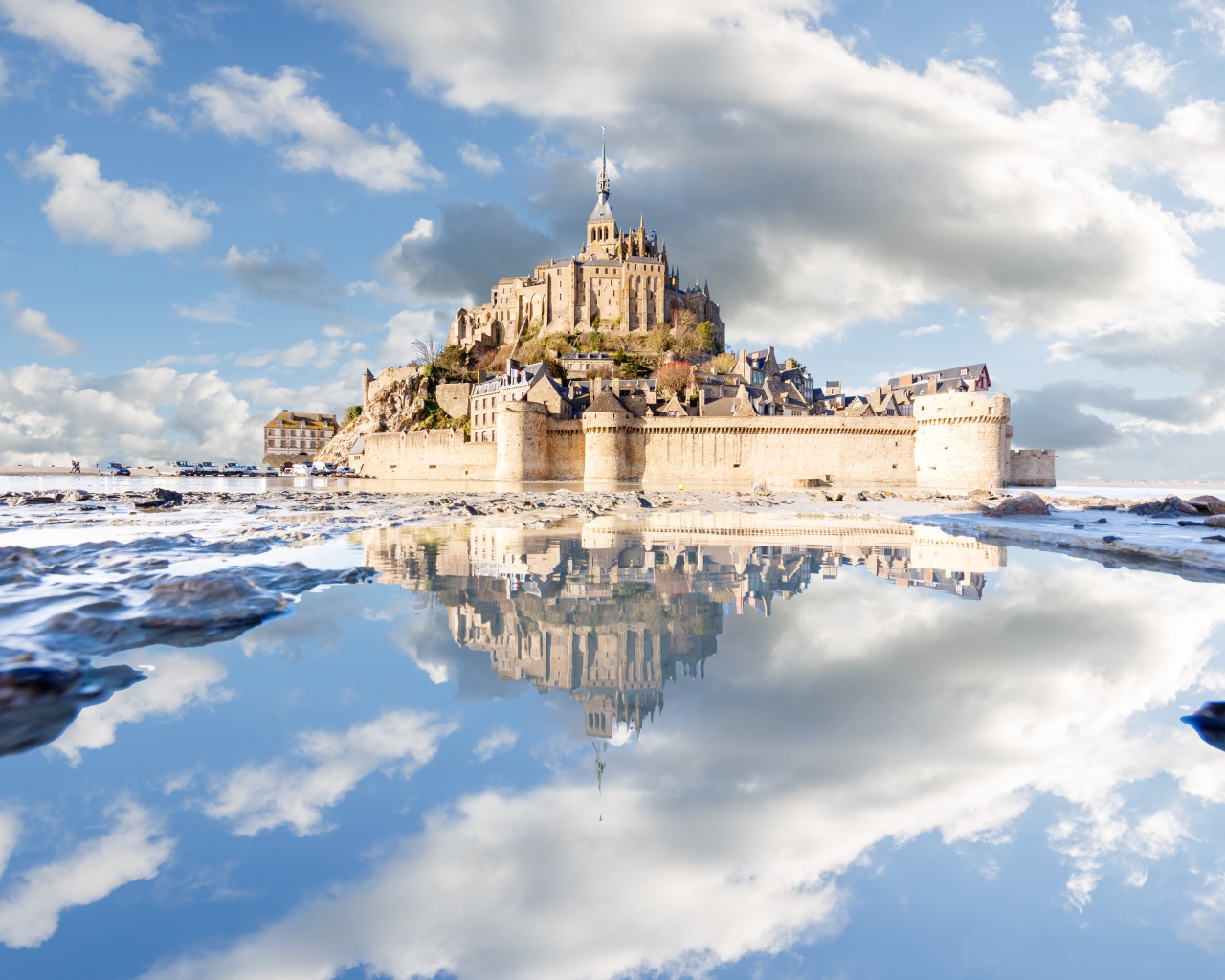 Остров крепость Мон-Сен-Мишель, Франция