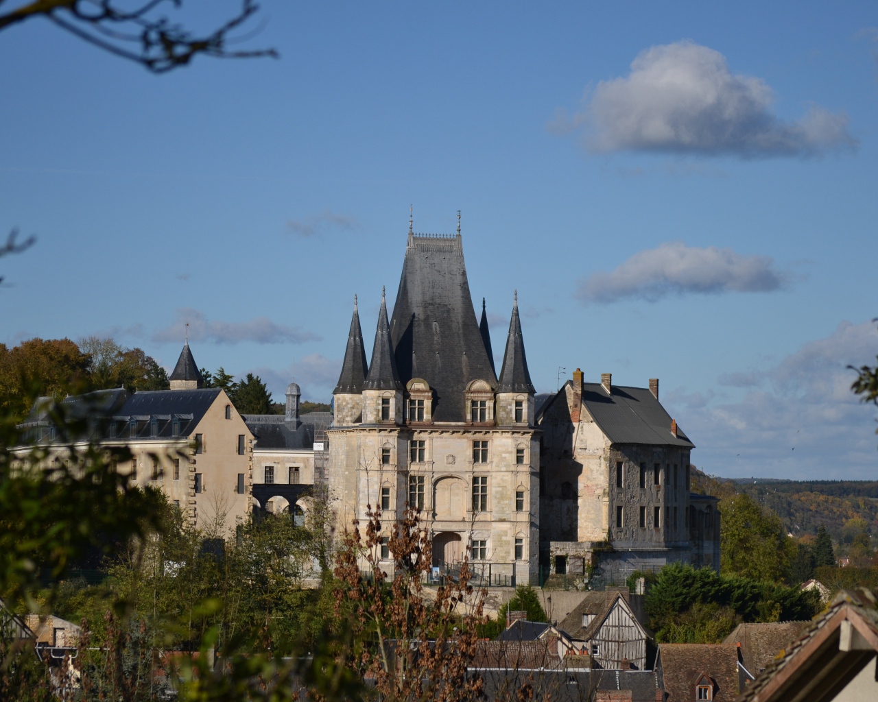 Вид на старинный замок Гайон, Франция