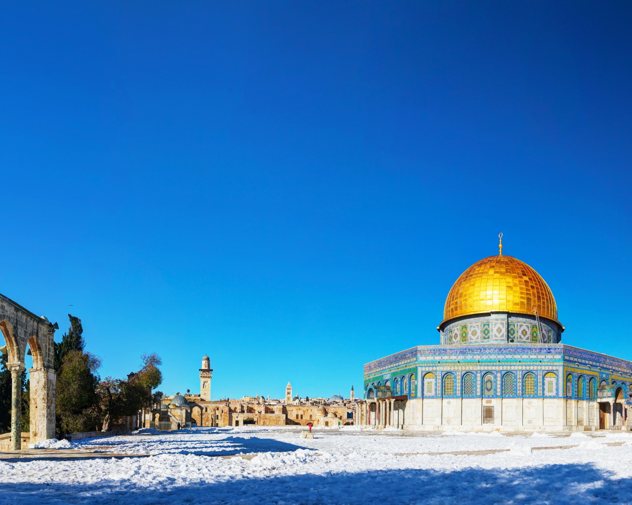 Sanctuary The dome of the rock under the blue sky, Jerusalem. Israel
